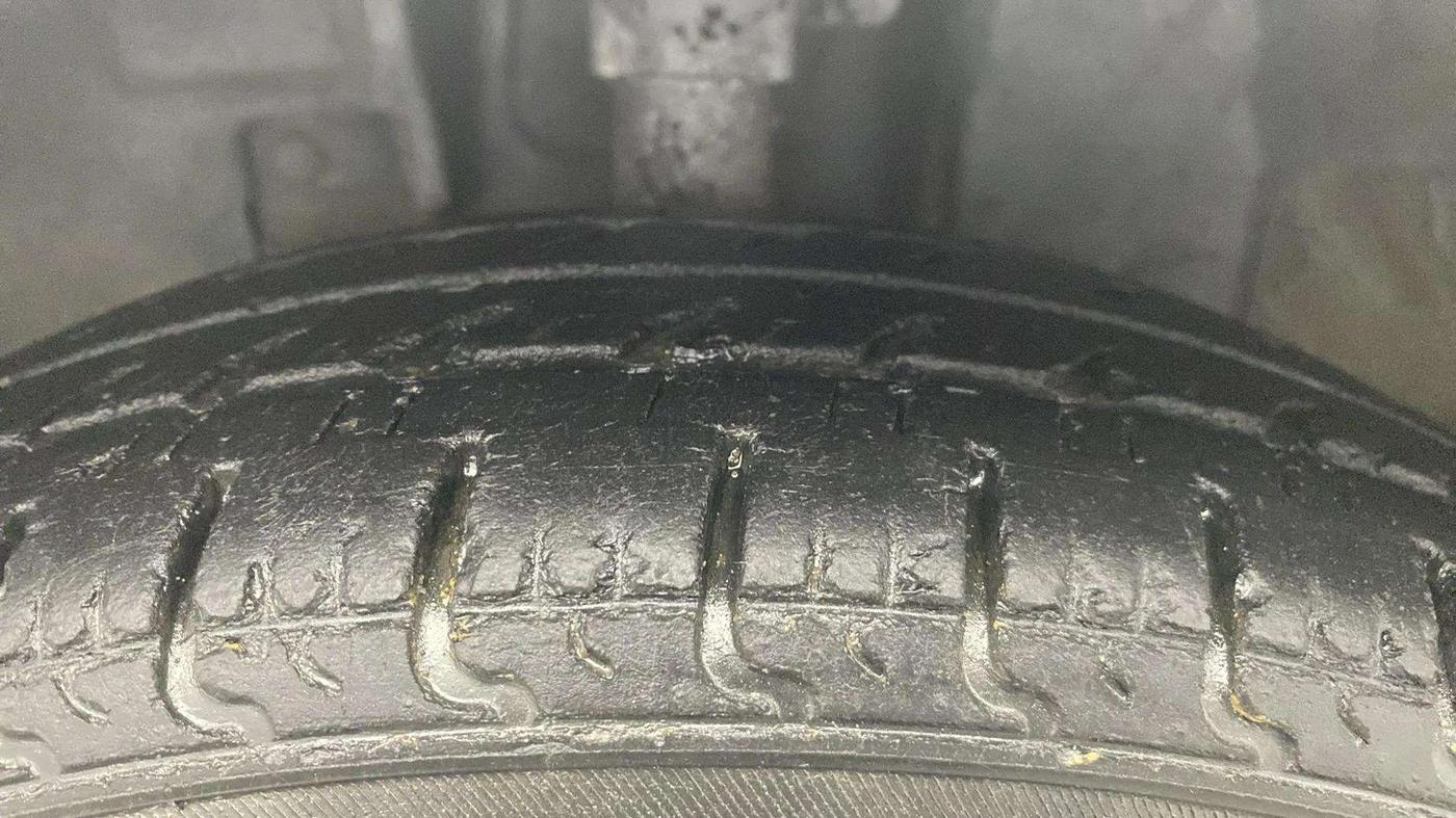 2017 Datsun Redi Go S 1.0, Petrol, Manual, 27,682 km, Left Front Tyre Tread