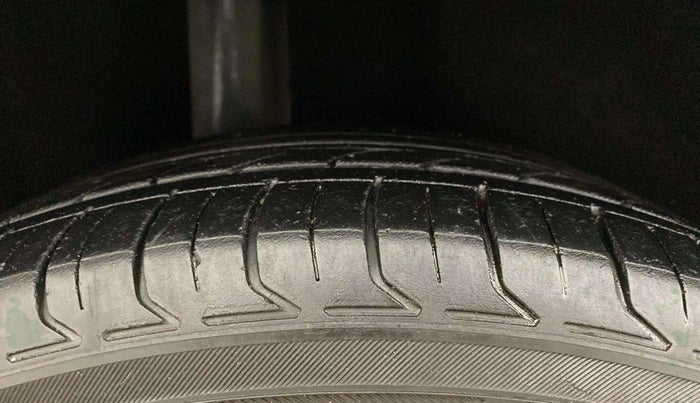2019 Ford Ecosport TITANIUM 1.5L DIESEL, Diesel, Manual, 99,487 km, Right Rear Tyre Tread