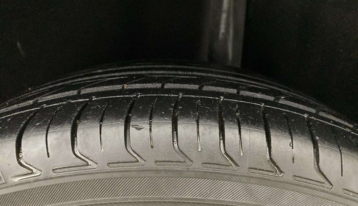 2019 Ford Ecosport TITANIUM 1.5L DIESEL, Diesel, Manual, 99,487 km, Left Rear Tyre Tread