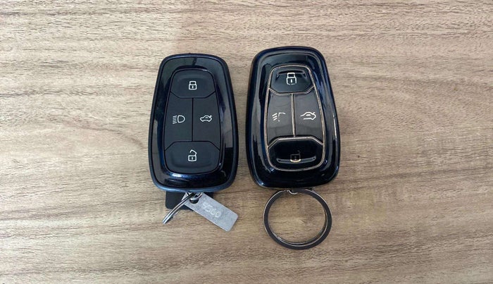 2024 Tata ALTROZ  XZ PLUS (S) DARK EDITION , Diesel, Manual, 11,364 km, Key Close Up