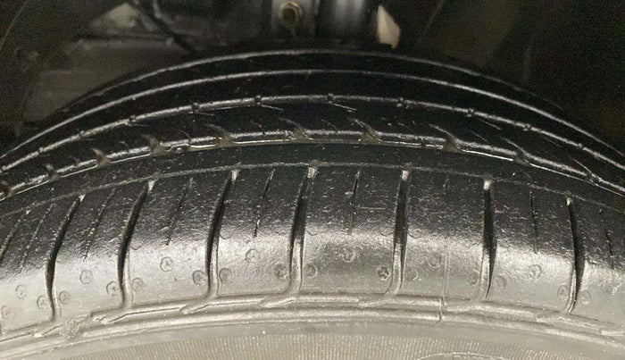 2018 Maruti Baleno ZETA PETROL 1.2, Petrol, Manual, 71,077 km, Left Front Tyre Tread