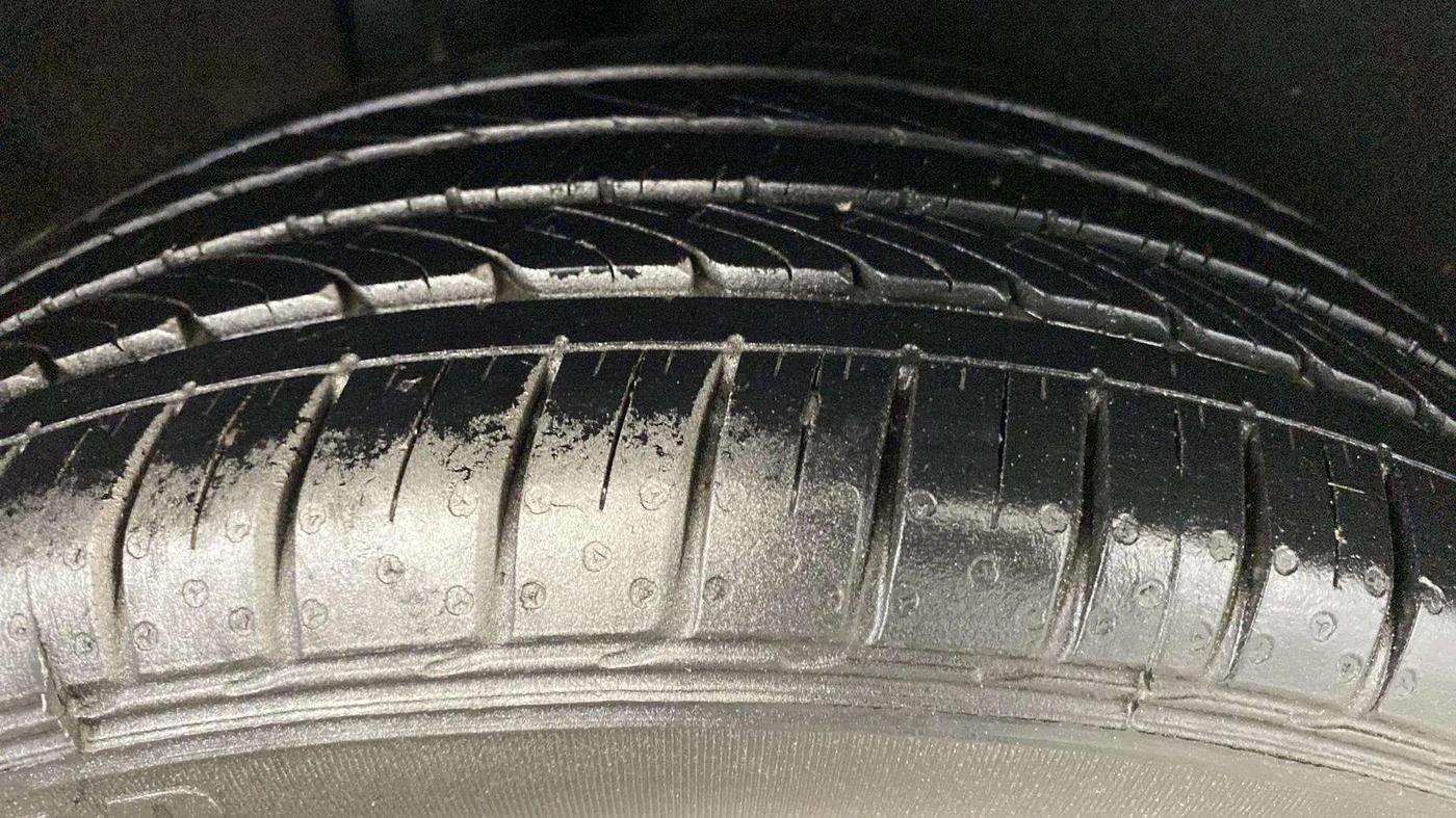 2018 Maruti Baleno ZETA PETROL 1.2, Petrol, Manual, 71,077 km, Right Rear Tyre Tread