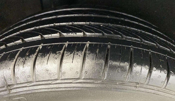 2018 Maruti Baleno ZETA PETROL 1.2, Petrol, Manual, 71,077 km, Right Rear Tyre Tread