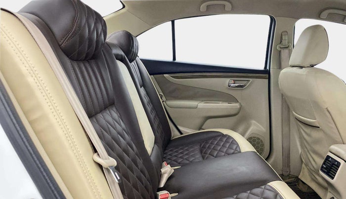 2019 Maruti Ciaz DELTA 1.5 SHVS MT PETROL, Petrol, Manual, 60,724 km, Right Side Rear Door Cabin