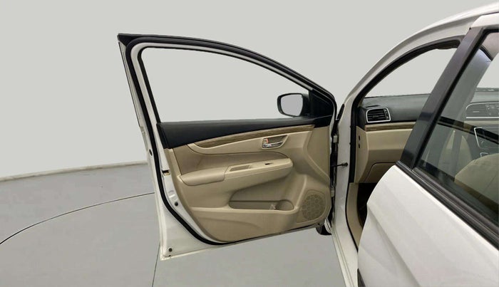 2019 Maruti Ciaz DELTA 1.5 SHVS MT PETROL, Petrol, Manual, 60,724 km, LHS Front Door