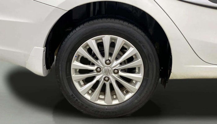 2019 Maruti Ciaz DELTA 1.5 SHVS MT PETROL, Petrol, Manual, 60,724 km, Right Rear Wheel