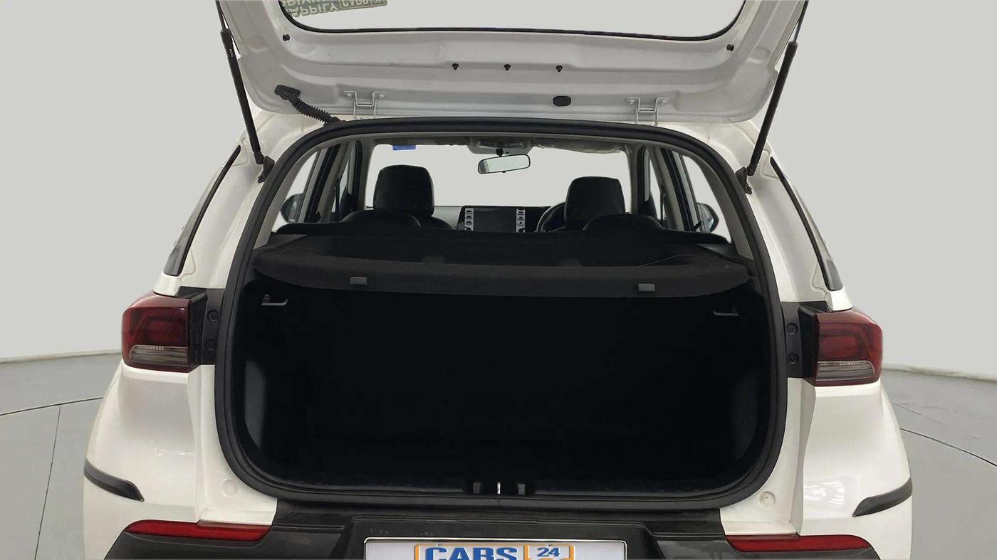 2022 KIA SONET HTK PLUS 1.0 IMT, Petrol, Manual, 45,487 km, Boot Inside