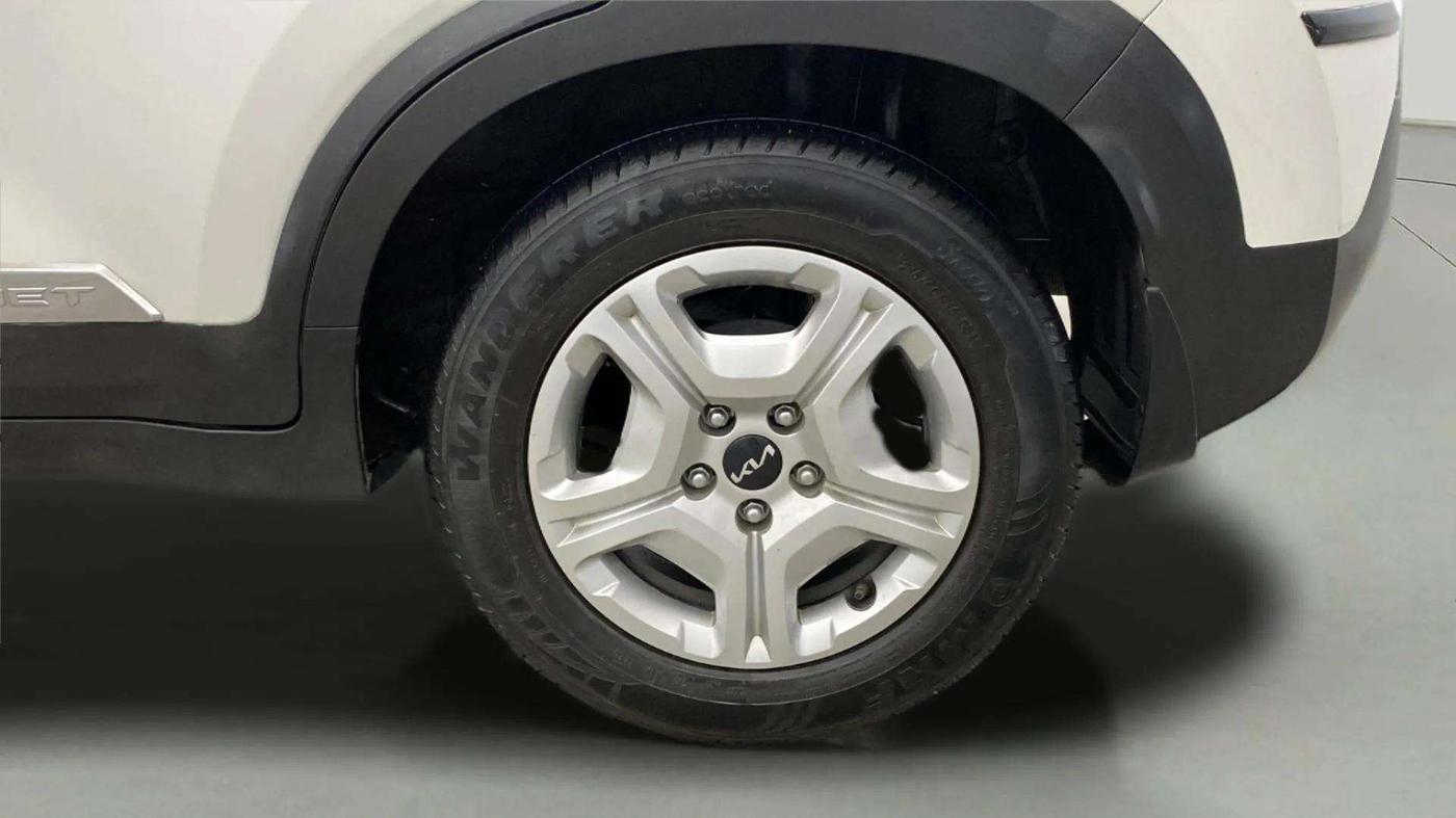 2022 KIA SONET HTK PLUS 1.0 IMT, Petrol, Manual, 45,487 km, Left Rear Wheel