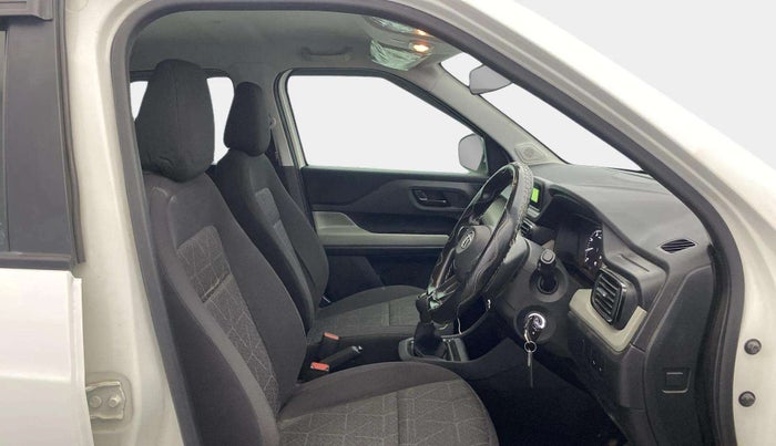 2022 Tata PUNCH ADVENTURE MT, Petrol, Manual, 58,738 km, Right Side Front Door Cabin