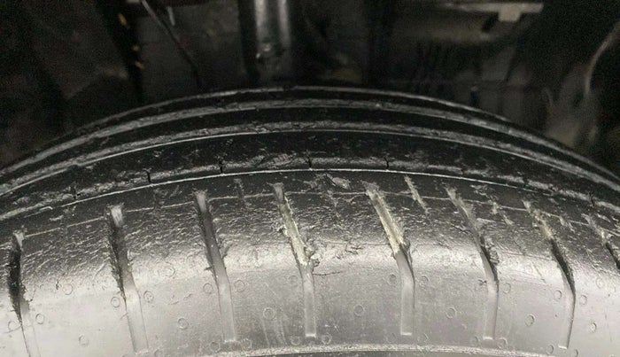 2022 Tata PUNCH ADVENTURE MT, Petrol, Manual, 58,738 km, Right Front Tyre Tread