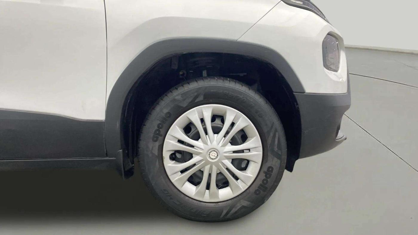 2022 Tata PUNCH ADVENTURE MT, Petrol, Manual, 58,960 km, Right Front Wheel