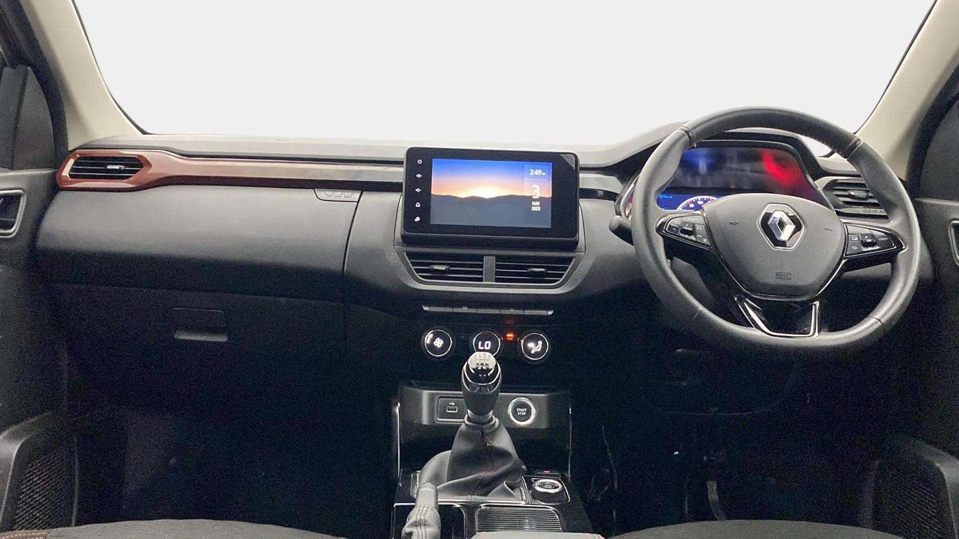 2022 Renault Kiger RXZ MT DUAL TONE, Petrol, Manual, 23,678 km, Dashboard