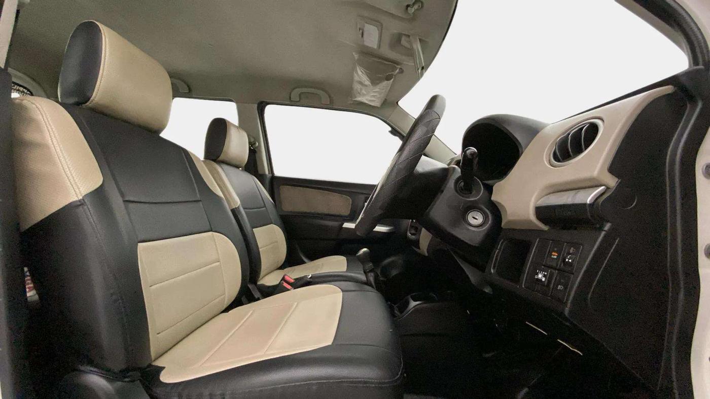 2015 Maruti Wagon R 1.0 VXI, CNG, Manual, 92,774 km, Right Side Front Door Cabin