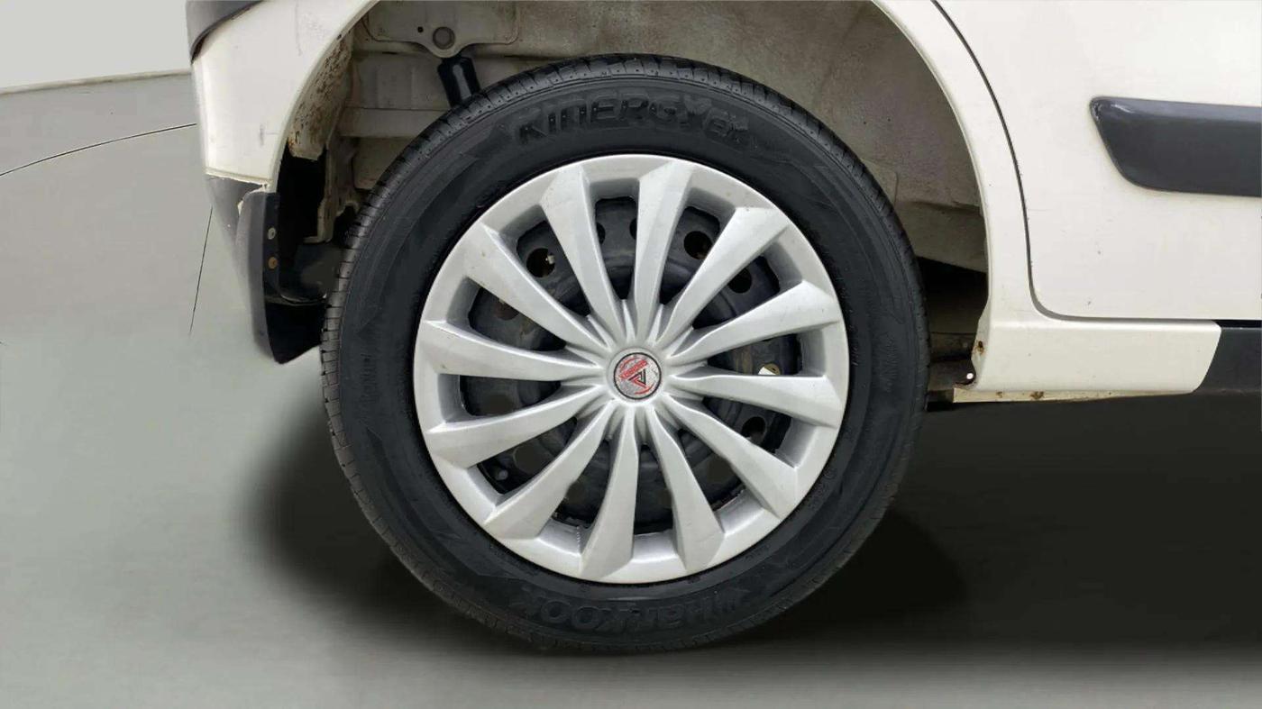 2015 Maruti Wagon R 1.0 VXI, CNG, Manual, 92,774 km, Right Rear Wheel