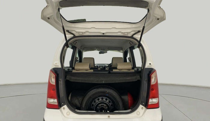 2015 Maruti Wagon R 1.0 VXI, CNG, Manual, 92,540 km, Boot Inside