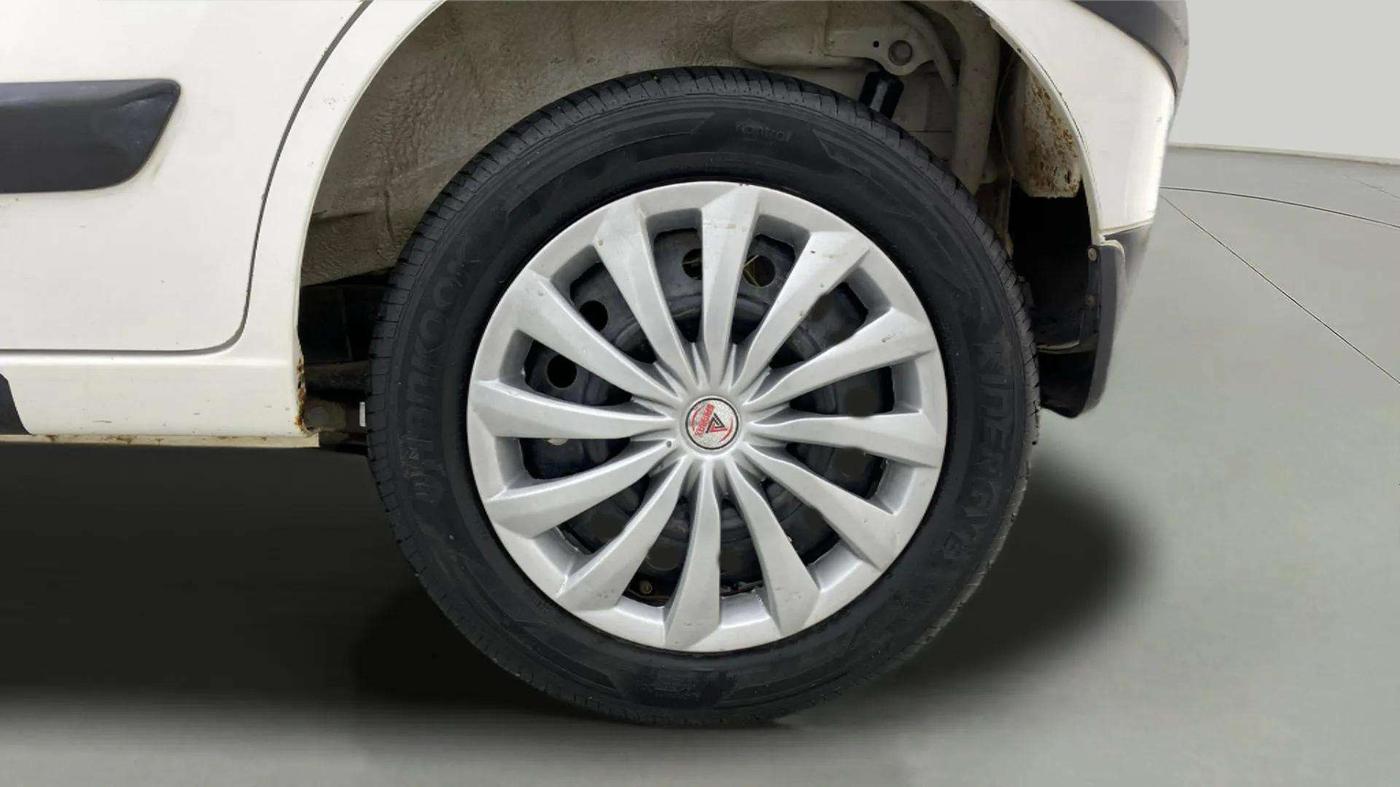 2015 Maruti Wagon R 1.0 VXI, CNG, Manual, 92,774 km, Left Rear Wheel