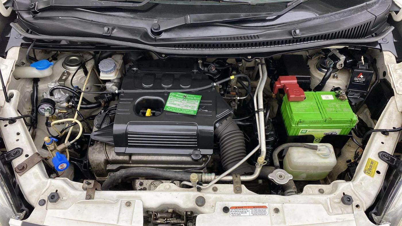 2015 Maruti Wagon R 1.0 VXI, CNG, Manual, 92,774 km, Engine View