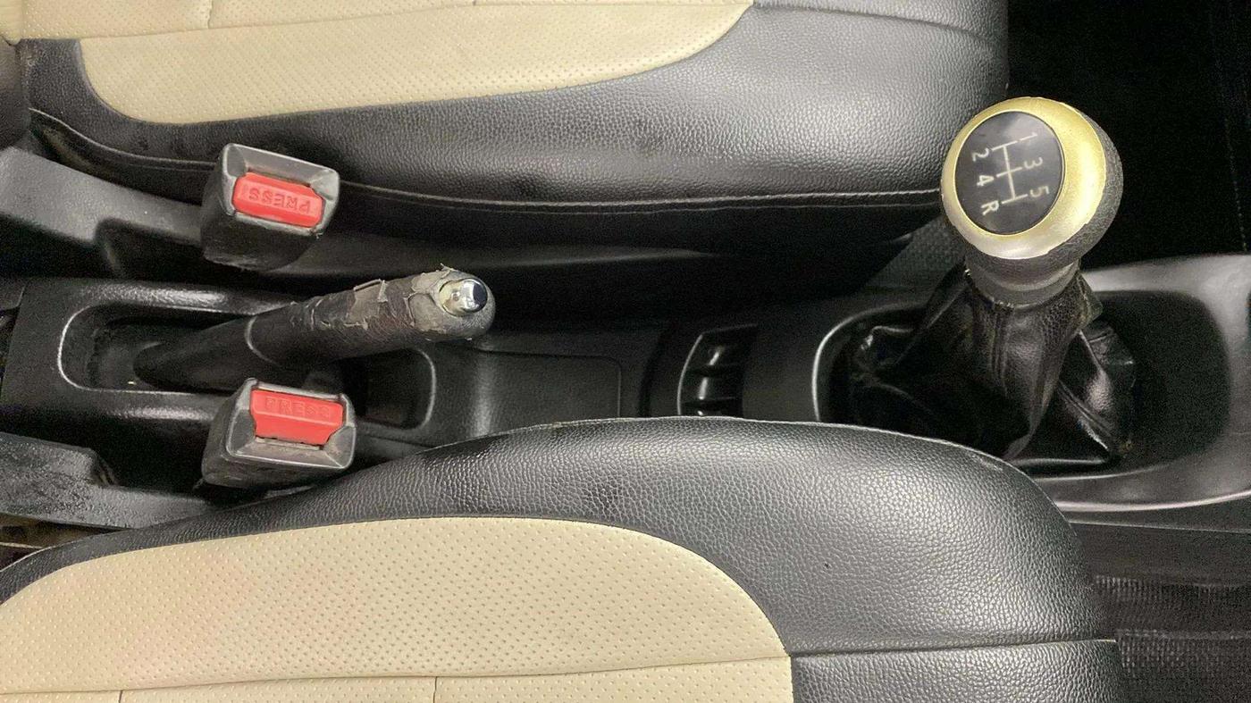2015 Maruti Wagon R 1.0 VXI, CNG, Manual, 92,774 km, Gear Lever