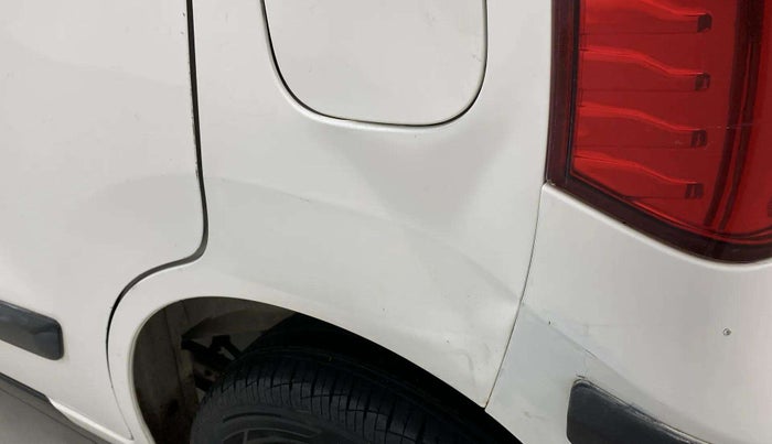 2015 Maruti Wagon R 1.0 VXI, CNG, Manual, 92,540 km, Left quarter panel - Slightly dented