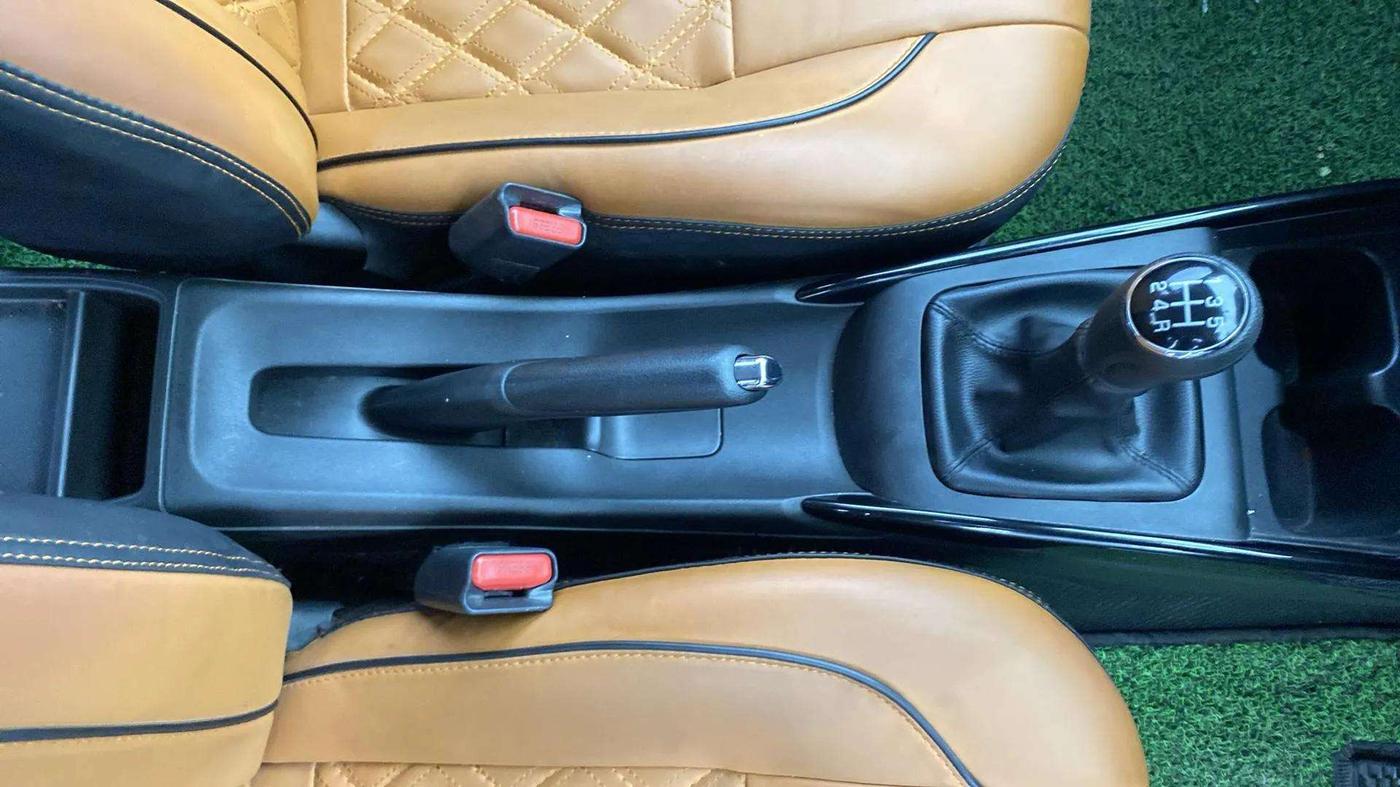 2023 Toyota Glanza S, Petrol, Manual, 8,908 km, Gear Lever