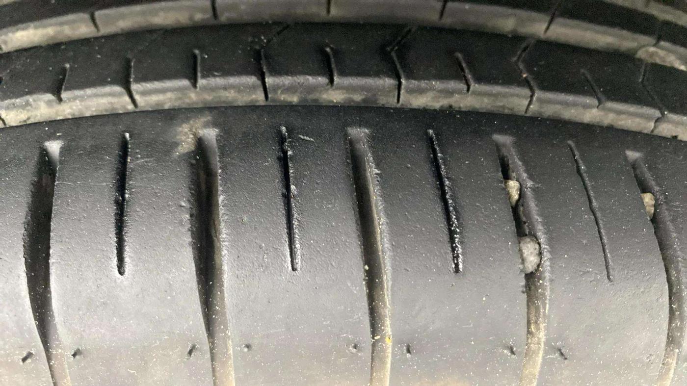 2023 Toyota Glanza S, Petrol, Manual, 8,908 km, Right Front Tyre Tread