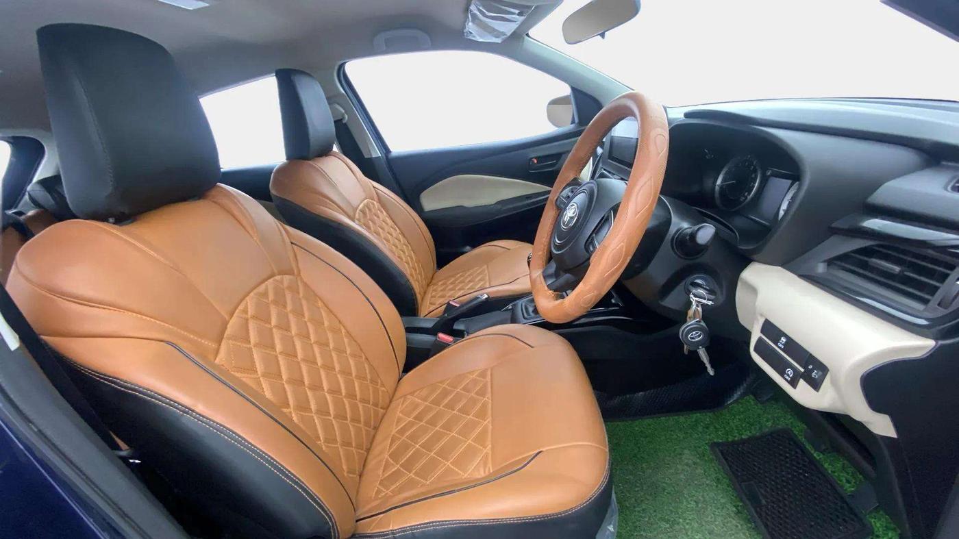 2023 Toyota Glanza S, Petrol, Manual, 8,908 km, Right Side Front Door Cabin