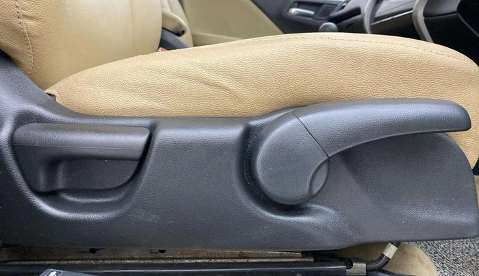 2016 Honda City 1.5L I-VTEC V MT, Petrol, Manual, 62,327 km, Driver Side Adjustment Panel