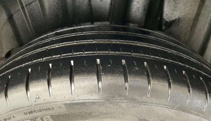 2022 Maruti Baleno ALPHA 1.2 AGS, Petrol, Automatic, 24,573 km, Left Rear Tyre Tread