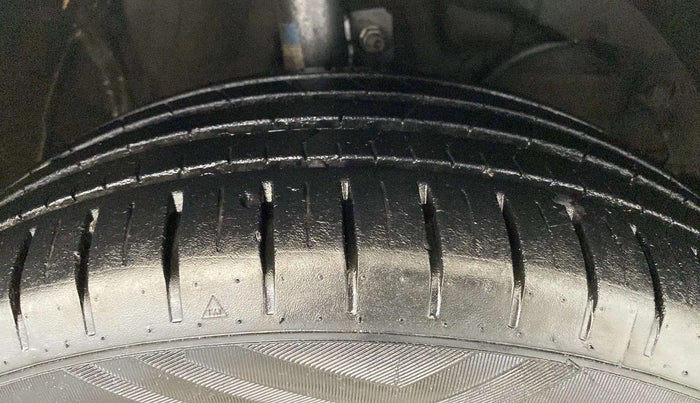 2022 Maruti Baleno ALPHA 1.2 AGS, Petrol, Automatic, 24,573 km, Right Front Tyre Tread