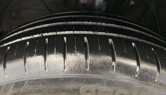 2022 Maruti Baleno ALPHA 1.2 AGS, Petrol, Automatic, 24,573 km, Left Front Tyre Tread