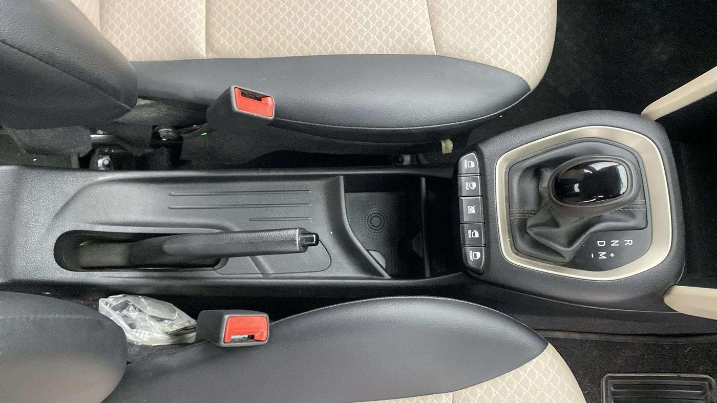 2021 Hyundai NEW SANTRO SPORTZ AMT, Petrol, Automatic, 27,849 km, Gear Lever