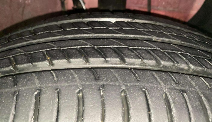 2019 Hyundai Elite i20 SPORTZ PLUS 1.2, Petrol, Manual, 5,904 km, Right Front Tyre Tread