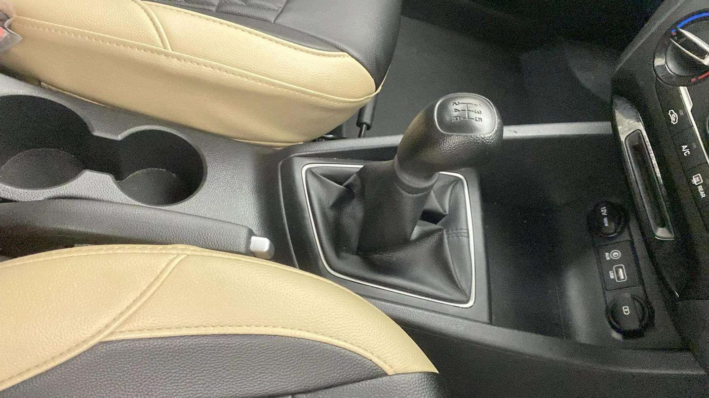 2019 Hyundai Elite i20 SPORTZ PLUS 1.2, Petrol, Manual, 5,922 km, Gear Lever