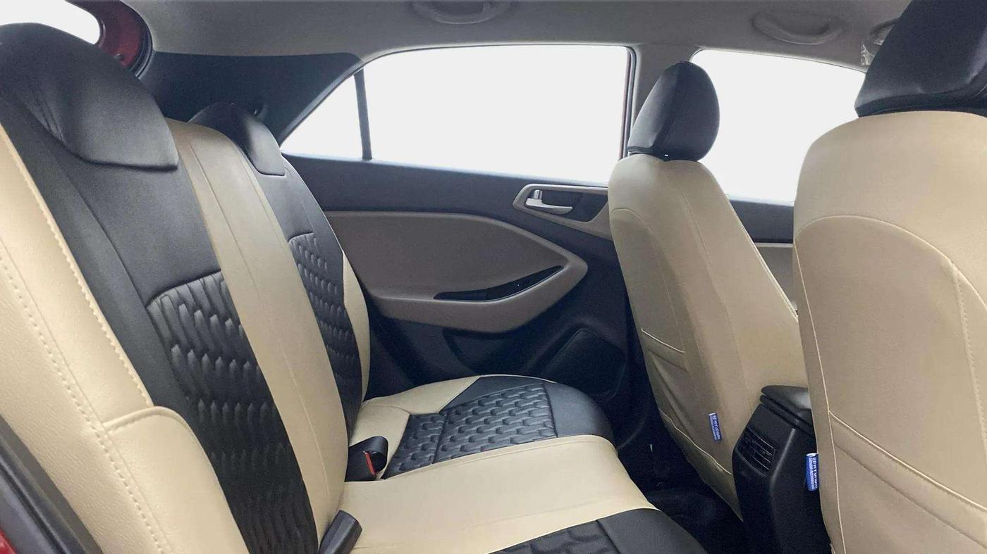 2019 Hyundai Elite i20 SPORTZ PLUS 1.2, Petrol, Manual, 5,922 km, Right Side Rear Door Cabin