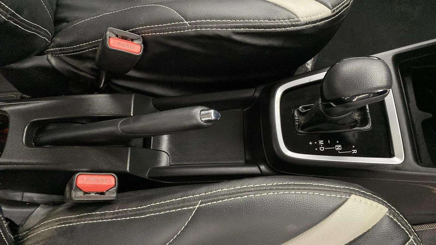2023 Maruti Swift VXI AMT, Petrol, Automatic, 17,428 km, Gear Lever