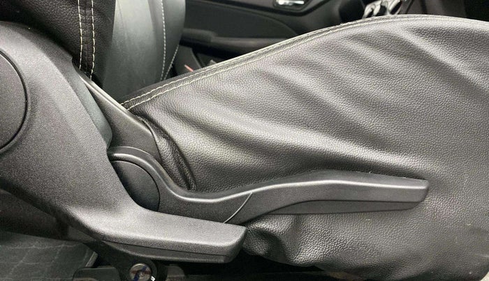 2023 Maruti Swift VXI AMT, Petrol, Automatic, 17,353 km, Driver Side Adjustment Panel