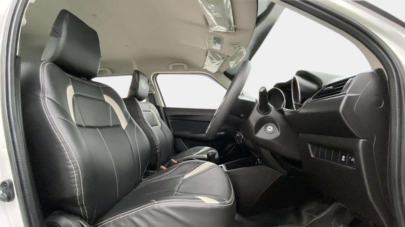 2023 Maruti Swift VXI AMT, Petrol, Automatic, 17,428 km, Right Side Front Door Cabin