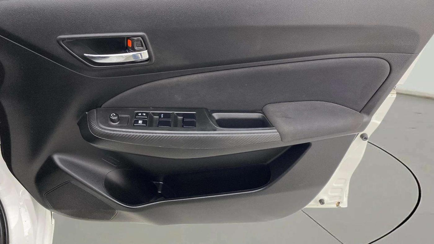 2023 Maruti Swift VXI AMT, Petrol, Automatic, 17,428 km, Driver Side Door Panels Control