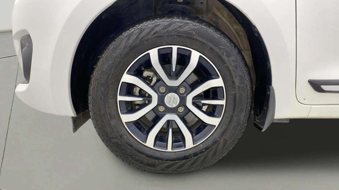 2023 Maruti Swift VXI AMT, Petrol, Automatic, 17,428 km, Left Front Wheel