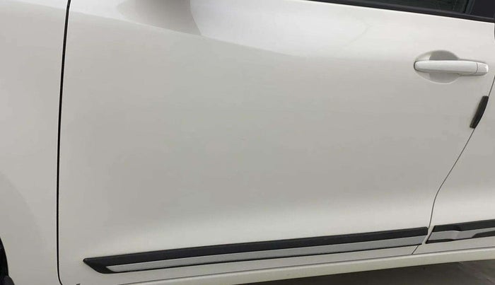 2023 Maruti Swift VXI AMT, Petrol, Automatic, 17,353 km, Front passenger door - Slightly dented