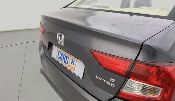 2020 Honda Amaze 1.2L I-VTEC V CVT, CNG, Automatic, 78,757 km, Dicky (Boot door) - Minor scratches