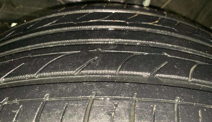 2020 Maruti Baleno ZETA PETROL 1.2, Petrol, Manual, 70,611 km, Left Front Tyre Tread