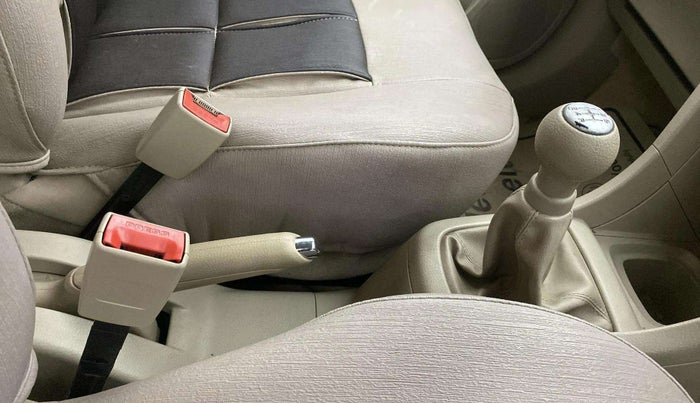 2014 Maruti Ertiga VXI, Petrol, Manual, 36,437 km, Gear Lever