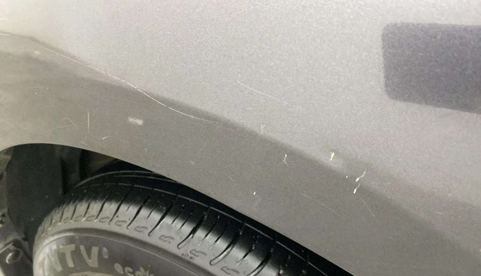 2014 Maruti Ertiga VXI, Petrol, Manual, 36,437 km, Right fender - Minor scratches
