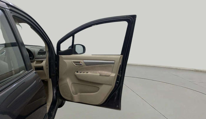 2014 Maruti Ertiga VXI, Petrol, Manual, 36,437 km, RHS Front Door