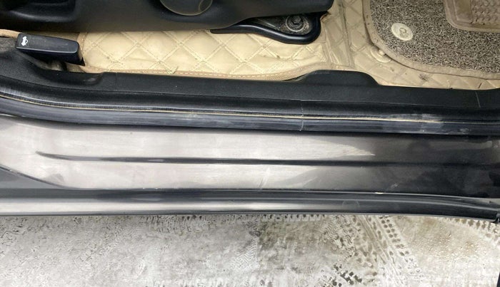 2018 Honda City 1.5L I-VTEC V MT, Petrol, Manual, 51,727 km, Right running board - Minor scratches