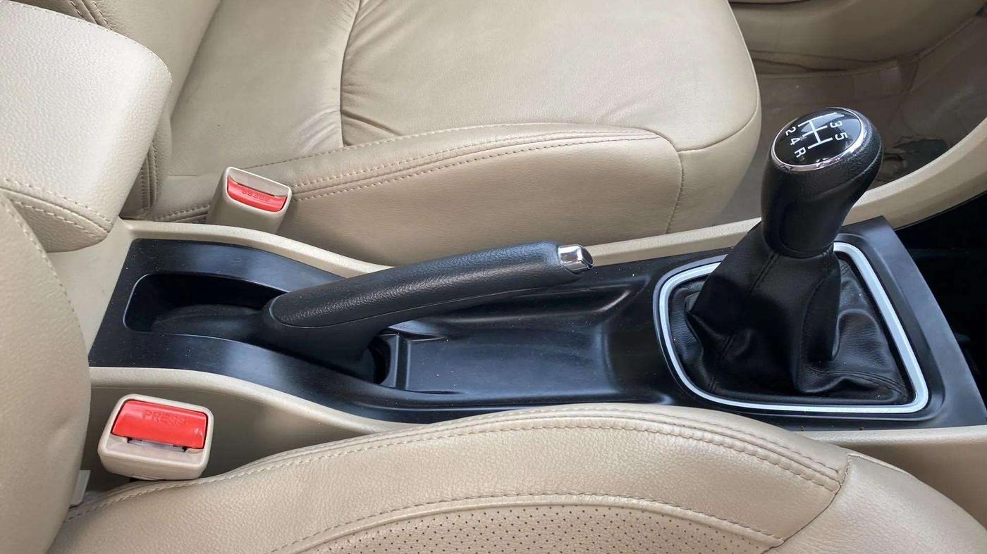 2020 Maruti Ciaz ALPHA 1.5 SHVS PETROL, Petrol, Manual, 22,078 km, Gear Lever