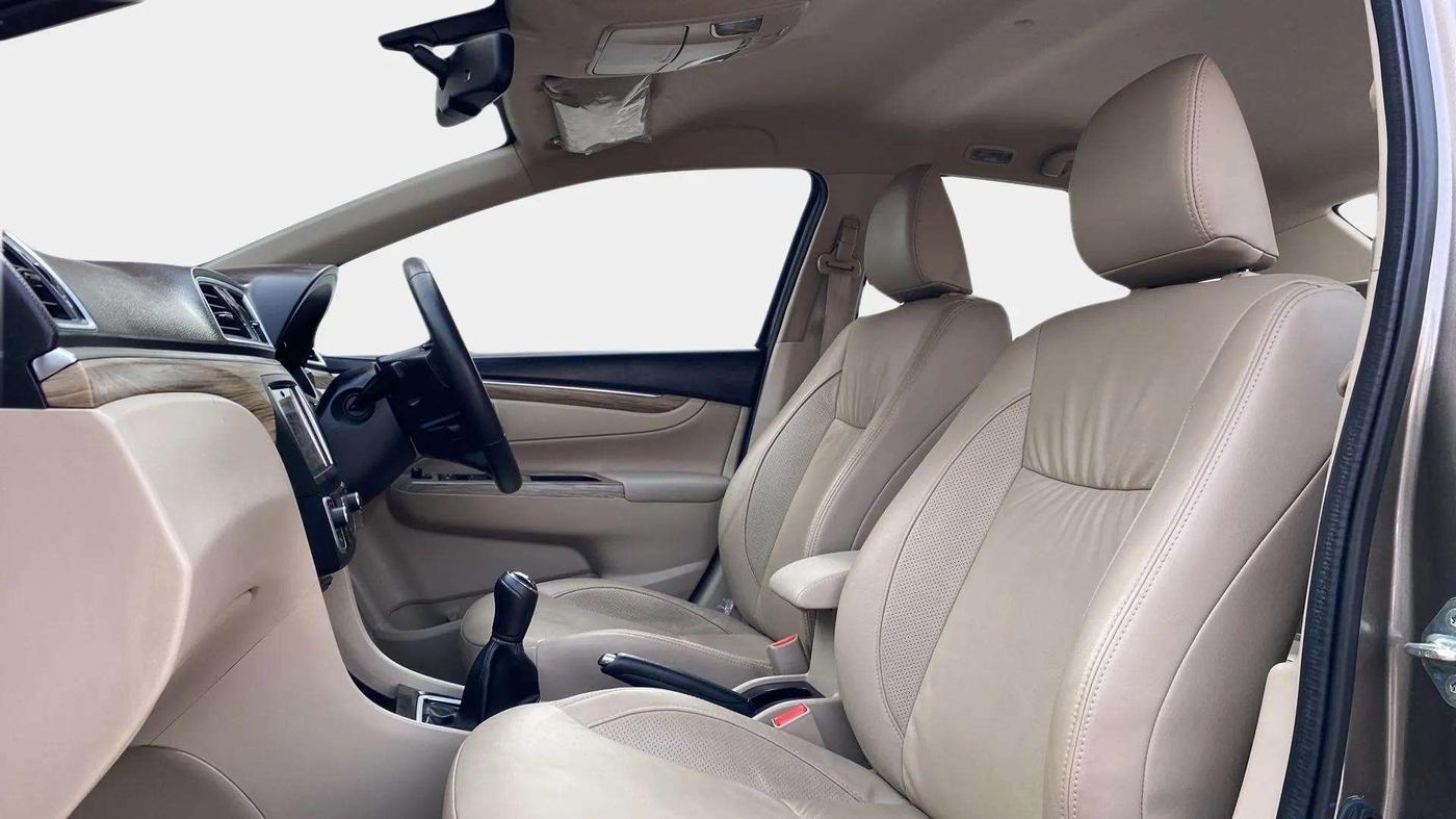 2020 Maruti Ciaz ALPHA 1.5 SHVS PETROL, Petrol, Manual, 22,078 km, Right Side Front Door Cabin
