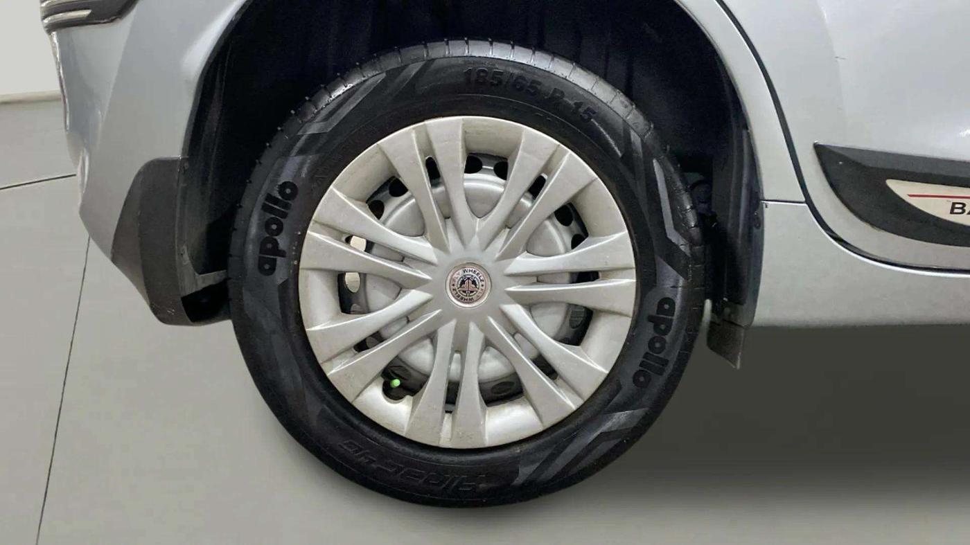 2023 Maruti Baleno SIGMA PETROL 1.2, Petrol, Manual, 42,605 km, Right Rear Wheel