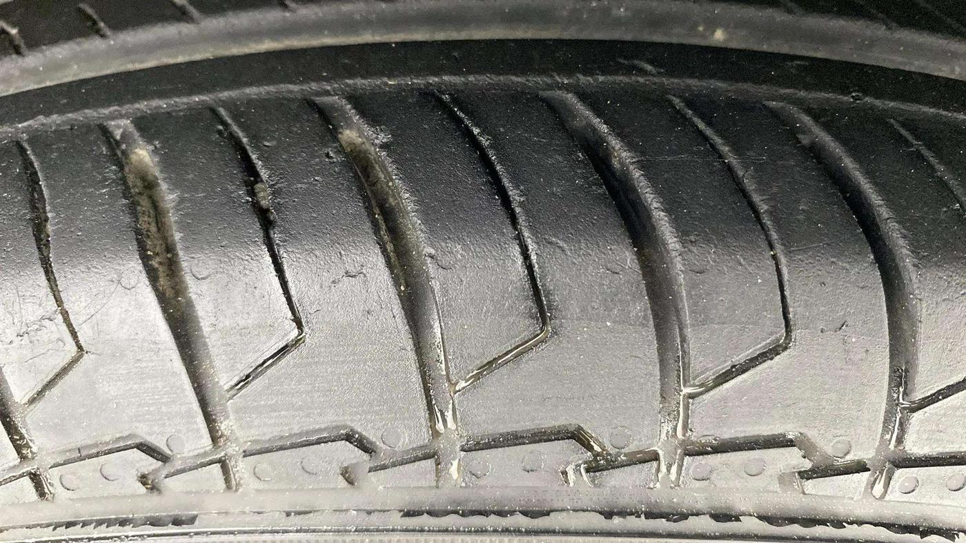 2023 Maruti Swift LXI, Petrol, Manual, 23,183 km, Right Front Tyre Tread